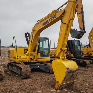 Excavatrice sur chenilles Komatsu PC110-7 d'occasion, 11 tonnes, d'origine japonaise, pour travaux de construction. - Product Image 4