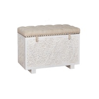 Banc de rangement sculpté à la main - Banc de bout de lit en tissu capitonné - Coffre de rangement en bois massif blanc patiné - Style shabby chic sculpté