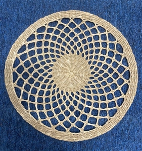 Nouveaux dessous-de-plat ronds classiques en bambou et jonc de mer tressés écologiques, design du Vietnam, vente en gros - Product Image 1