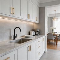 Dalle de marbre naturel blanc moderne, motifs de veines variés, pour comptoir de cuisine, revêtement mural, revêtement de sol, table basse, projets hôteliers