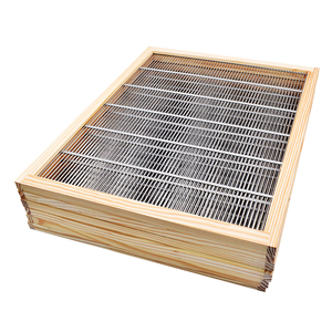 GREENVIVE Herramienta Apícola de Acero Inoxidable para Colmenas, Excluidor de Reinas con Borde de Madera, Modelo QE006-S - Product Image 6