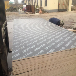 Prix bon marché noir 12 fois 18mm d'épaisseur panneaux de <span class=keywords><strong>contreplaqué</strong></span> revêtus de film marin panneaux de matériaux de bouleau - Product Image 3