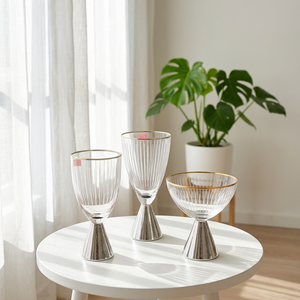 Copas de Vino de Cristal Crystal Coast Modernas con Borde Dorado, Hechas a Mano, Duraderas, Portátiles, Aptas para Lavavajillas, Reutilizables - Product Image 4