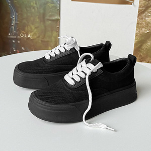 Zapatillas deportivas casuales transpirables de verano 2026, nuevo estilo, para parejas, versátiles, con suela gruesa, de lona, a la moda. - Product Image 1