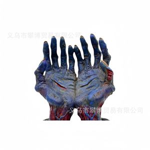 Décoration de main de zombie en résine pour Halloween avec chaîne et cadenas, ornement artisanal pour intérieur et extérieur - Product Image 4
