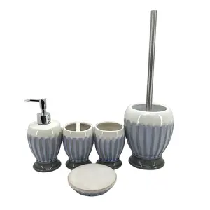 OEM di alta qualità stile europeo elegante sanitari accessori per il bagno in porcellana goffrato Set di accessori per il bagno