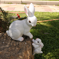 Adorable Lapin Blanc en Résine à Suspendre – Décoration Extérieure pour Jardin, Patio, Balcon, Paysage – Décoration de Pâques – Cadeau Idéal pour Amateurs de Jardin et de Décoration Intérieure