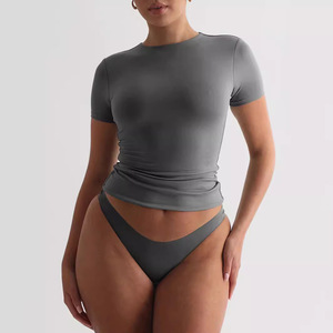 Camiseta Corta Básica para Mujer, de Manga Corta, Elástica, Cuello Redondo, Ajustada, Lisa, Informal, para Uso Diario - Product Image 3