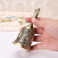 Cloche en métal Souvenir Cadeaux promotionnels personnalisés de haute qualité Artisanat en laiton Service de dîner Appel Cloche à main Bureau d'école Cloche à dîner