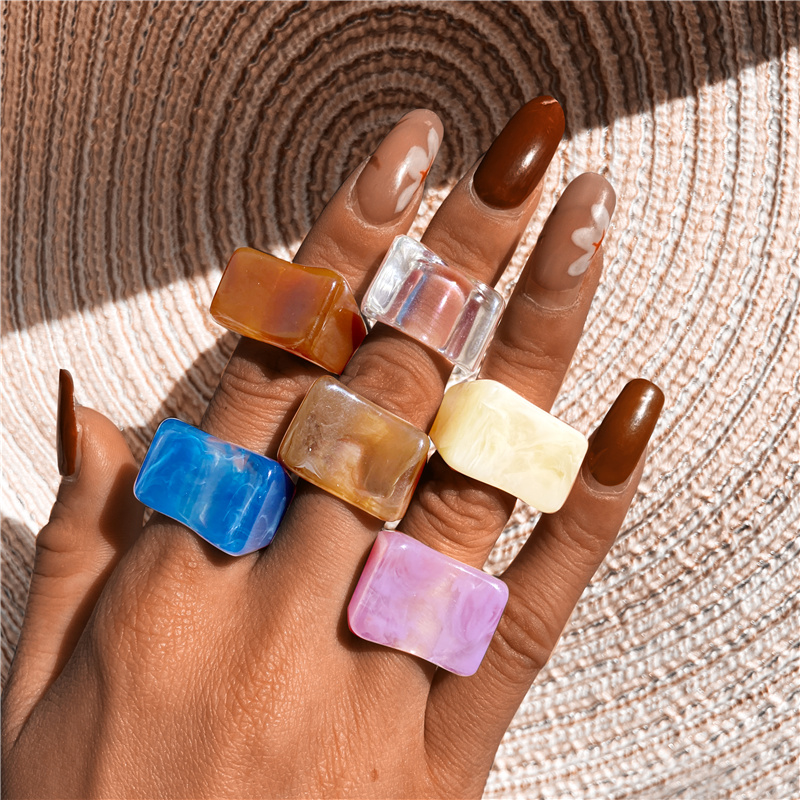 2021 New Colorful Transparent Chunky Acrylic Ring Personalized Irregular Marble Pattern Tortoise Resin Rings for Women Girls