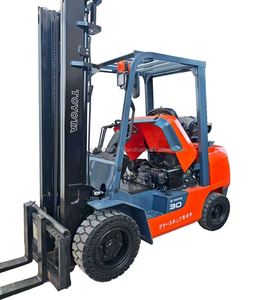 Minicargadora diésel usada original japonesa para Toyota de 3-5 toneladas con motor central de bajo precio para la industria minorista - Product Image 1