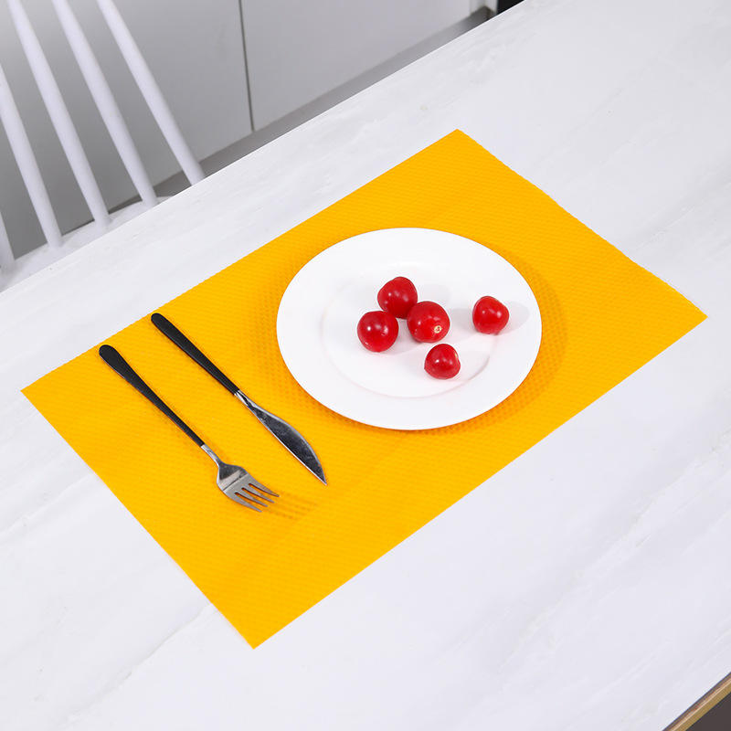 สีเหลือง