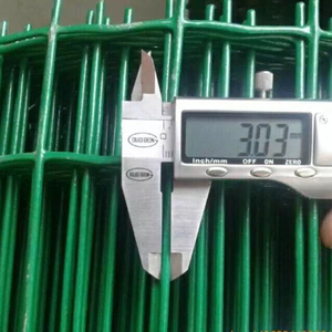 60/80/100メッシュ<span class=keywords><strong>PVC</strong></span>コーティング溶接ケージワイヤー家禽ネット溶接鋼ワイヤーメッシュ亜鉛メッキ溶接ワイヤーメッシュロールフェンス用 - Product Image 3