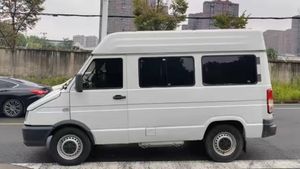 <span class=keywords><strong>Iveco</strong></span> <span class=keywords><strong>Daily</strong></span> Usada, Modelo <span class=keywords><strong>2018</strong></span>, 2.5T, Transmisión Manual, Motor Delantero, Tracción Delantera, Versión Original Personalizada, Furgoneta - Product Image 2