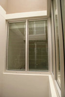 Fenêtre à persiennes en verre d'aluminium Fenêtre à obturateur à grande échelle Fenêtre en verre trempé réglable