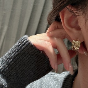 Pendientes de Línea Curva de Plata de Ley S925 con Diseño Vintage, Pendientes de Flores Clásicos de Moda, Joyería de Cobre de Lujo al por Mayor - Product Image 3