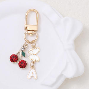 Alphabet anglais Charm pour casque Cherry Cute Bag Car Keychain Decoration Accessory. - Product Image 2