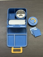 Tragbare 4-Fach Edelstahl Bento-Box Auslaufsicherer Geteilter Lunchbehälter mit Transparentem Deckel Mikrowellengeeignet