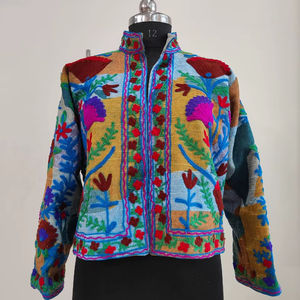 Veste Suzani brodée à la main exclusive, veste Suzani en coton, tissu TNT, veste bohème pour femmes, veste Suzani brodée, veste Suzani SALT - Product Image 1