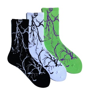 Chaussettes de sport pour couples, rayures éclair assorties, tube moyen, danse de rue, skateboard, chaussettes de sport pour hommes et femmes - Product Image 1