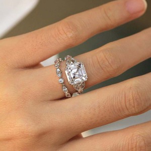 Elegante Set di Anelli per Coppia con Design Floreale a Taglio Quadrato, Stile Lussuoso, Gioielli di Moda per Fidanzamento - Product Image 2