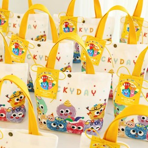 กระเป๋าผ้าแคนวาสลายการ์ตูนมอนสเตอร์ขนปุยสำหรับใส่ของขวัญวันเกิดเด็กขายส่ง - Product Image 1