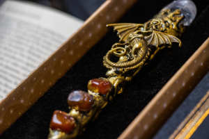 Fabricant en gros de décorations personnalisées en cristal de diamant sculpté et gravé Feng Shui pour l'intérieur, attrape-soleil - Product Image 3