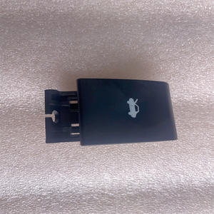 Piezas de Carrocería para Camionetas Jeep, Fiat, Dodge y Ram, Tirador de Capó para Camioneta RAM 68085761AA - Product Image 1