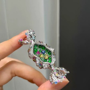 Broche de Liga Verde Estilo Floresta Candy Secret Realm com Cristal e Strass, Design Exclusivo de Flor Colorida e Requintada, Luxo Leve - Product Image 4