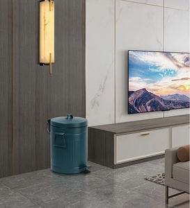 Papelera de metal de estilo <span class=keywords><strong>Retro</strong></span>, bote de <span class=keywords><strong>basura</strong></span> con diseño romano en relieve - Product Image 4