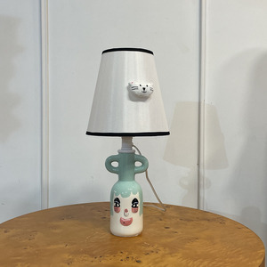 Lampe de table en céramique avec design visage de chat, lumière LED E27 pour la décoration de chambre et de bureau - Product Image 2