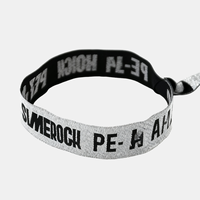 Bracelet en tissu personnalisé brodé pour événement promotionnel, avec attache coulissante, idéal pour les billets VIP