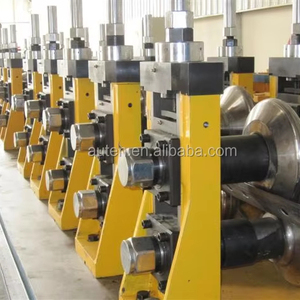 Đầy đủ tự động tốc độ cao PLC động cơ độ chính xác cao nhôm mạ kẽm bài cuộn tạo thành máy cho hộ Lan tôn sóng đường cao tốc hàng rào - Product Image 1