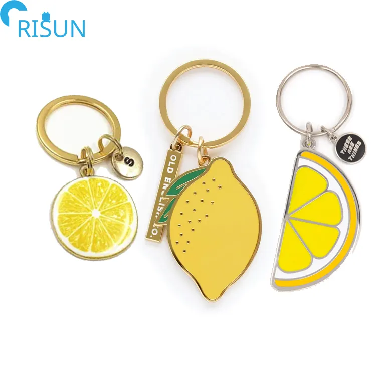 بيع بالجملة تصنيع المعادن الفاكهة الليمون الصلب المينا حلقة مفتاح شعار مخصص جديد الصيف لطيف الليمون المفاتيح الترويجية لافيرو