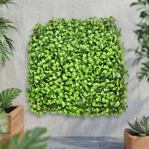 Panel de follaje de césped artificial verde y exuberante, material de PE duradero y ecológico, 50 cm de altura, para uso en jardín vertical interior. - Product Image 3
