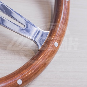 Pièces d'<span class=keywords><strong>auto</strong></span> personnalisées d'usine WZSEAHI <span class=keywords><strong>volant</strong></span> universel classique rétro en bois de noyer 380mm - Product Image 3