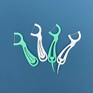 3 en 1 pliable fil dentaire choisir langue grattoir cure-dents fil dentaire bâton cure-dents en plastique langue nettoyant - Product Image 5