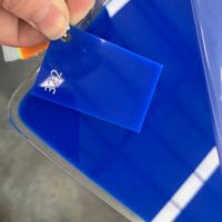 Feuille acrylique colorée de 30mm Feuille acrylique découpée au laser Perspex