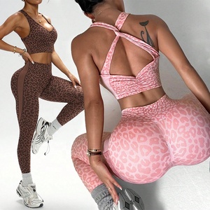Ensemble <span class=keywords><strong>de</strong></span> sport sans couture pour femme YY, imprimé léopard, 2 pièces : soutien-gorge <span class=keywords><strong>de</strong></span> sport à dos croisé torsadé et leggings taille haute effet push-up, tenue <span class=keywords><strong>de</strong></span> sport d'extérieur - Product Image 1