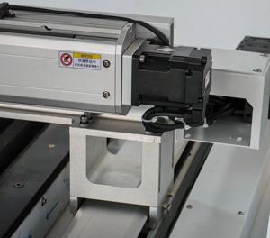 Machine de découpe <span class=keywords><strong>laser</strong></span> à fibre stable et efficace 1.5kw 2kw Découpe <span class=keywords><strong>laser</strong></span> en métal Zone de travail <span class=keywords><strong>600</strong></span>*600mm pour le traitement des pièces métalliques - Product Image 5