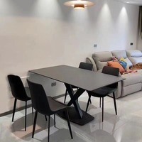 Table à manger moderne italienne en pierre frittée, durable, écologique, 4 places, plateau rectangulaire, pieds en métal, mobilier de salle à manger standard