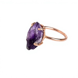 Anillo de Amatista Chapado en Oro Rosa con Engaste de Piedra Natural, Estilo Bohemio, Unisex, para Uso Diario - Product Image 1