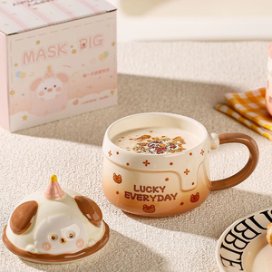 Underglaze Taza de animales de dibujos animados pintada a mano Taza de cerámica de cerdo Rosa lindo con tapa - Product Image 2