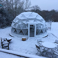 Dôme familial en forme d'igloo ou dôme géodésique en PVC, tente dôme hôtelière avec toilettes et cuisine – Offre Spéciale