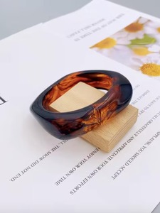 กำไลลายหินอ่อนเรซิ่นเรซิ่นสีสันต่างๆแนววินเทจกำไลทรงเรขาคณิตสำหรับผู้หญิง - Product Image 5