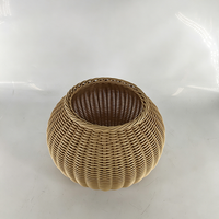 Panier de rangement pratique en plastique PP tressé imitation rotin, écologique, fait main, multi-usages pour salon, cuisine, chambre, coiffeuse