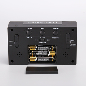 Réveil numérique multifonctionnel électronique avec écran LCD rétroéclairé, capteur, calendrier, fonction snooze, fonctionne sur piles, affichage de l'heure, pour table, chambre, maison - Product Image 5