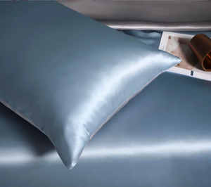 Ensemble de literie luxueux en <span class=keywords><strong>soie</strong></span> satinée 100% drap de lit en <span class=keywords><strong>soie</strong></span> et housse de <span class=keywords><strong>couette</strong></span> avec taie d'oreiller assortie - Product Image 4