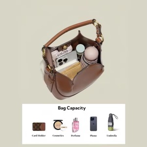 Bolso grande de hombro para mujer con asa ancha y correa larga en un lado, bolso tipo cubo Kult. - Product Image 4