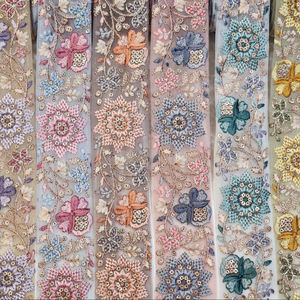 Tela Oxford Ligera con Estampado Floral y Ribete de Encaje, Malla Suave para Vestidos de Mujer, Gran Venta - Product Image 1